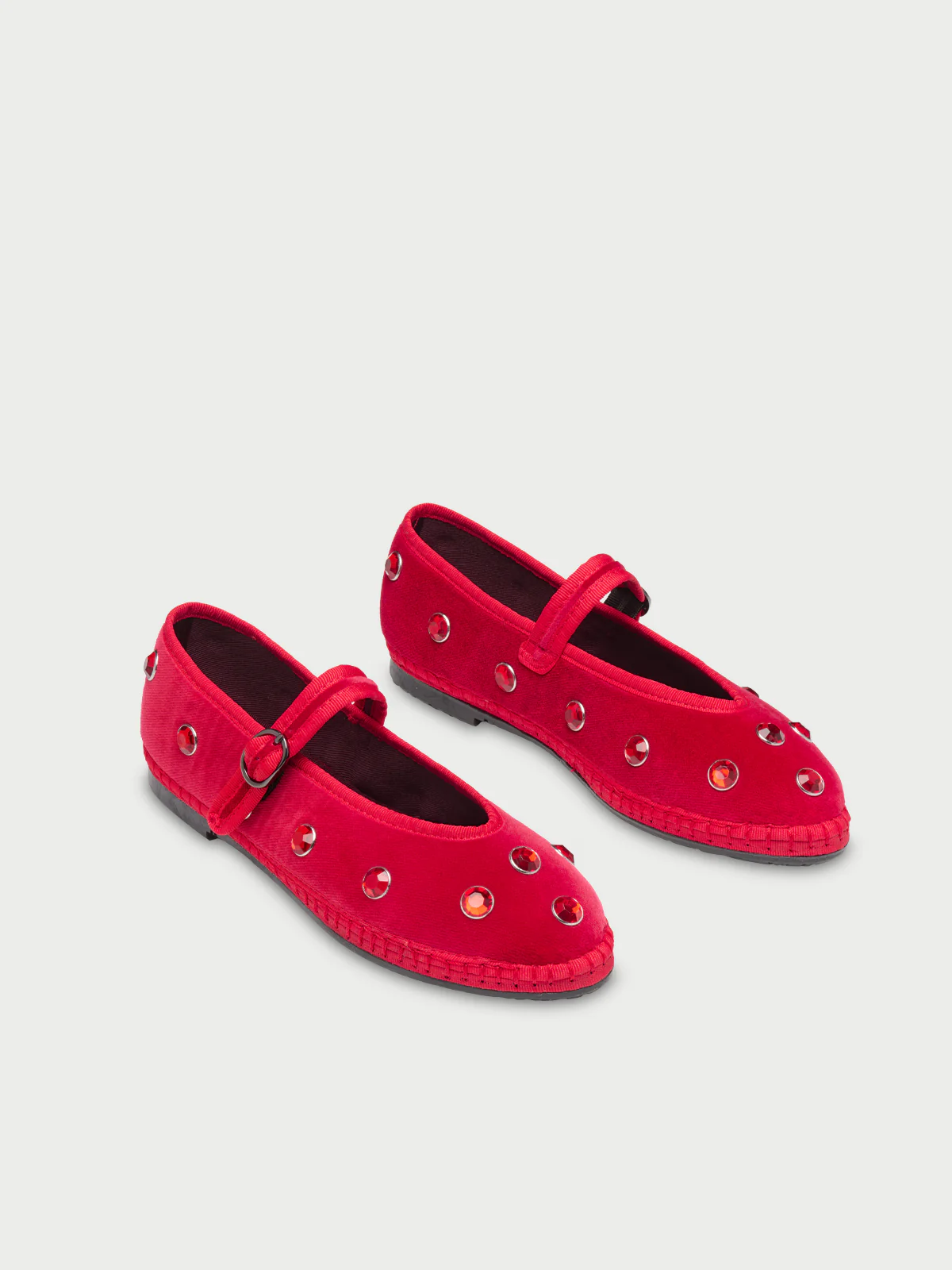 Mae Cristal Red